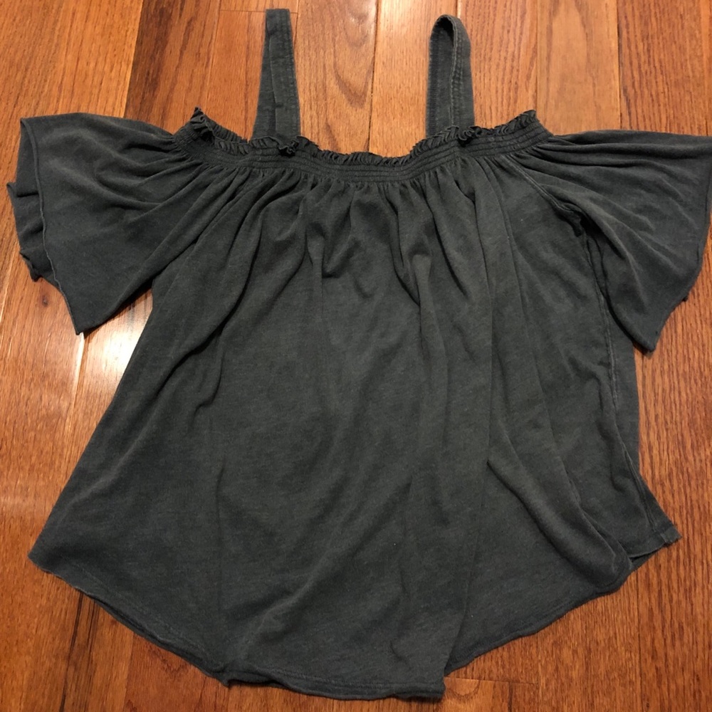 ❌❌❌SOLD❌❌❌  Gray Off the Shoulder Top